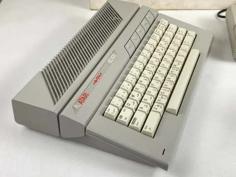 Atari 65XE Najm Arabic Home Computer Game نجم الدوليه