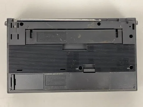 Sony ICF-2001 FM/AM/SSB/CW PLL Synthesized Receiver Radio