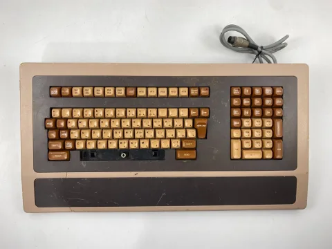 كمبيوتر终端 Regnecentralen RC - KBU-540 بمفتاح عربي 1979