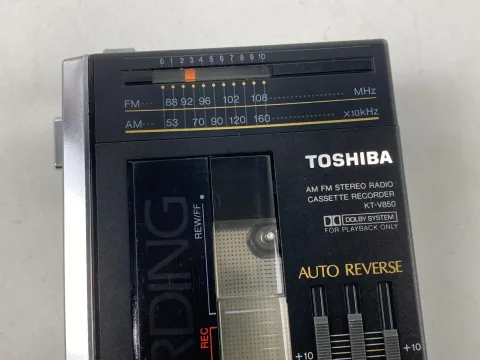 Toshiba KT-V850 Walky Walkman AM/FM Radio Cassette Recorder