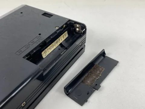 Toshiba KT-V850 Walky Walkman AM/FM Radio Cassette Recorder