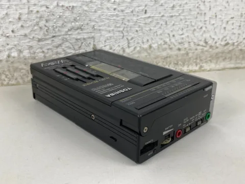 Toshiba KT-V850 Walky Walkman AM/FM Radio Cassette Recorder