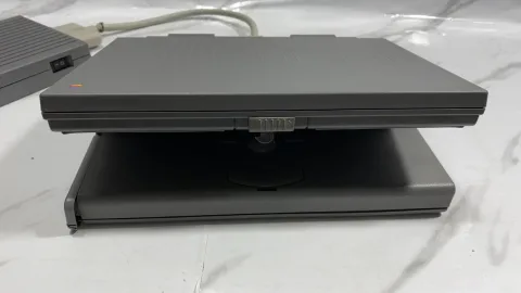 Apple Macintosh PowerBook 180 M4440 with Microtech Roadrunner Data Xpress