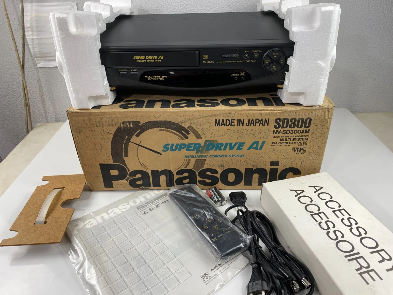 Panasonic NV-SD300 Multisystem VHS Video Recorder VCR