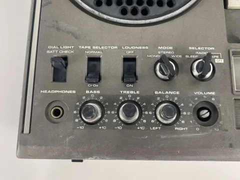 Akai AJ-480FS Ghetto Blaster Radio Cassette Recorder Boombox