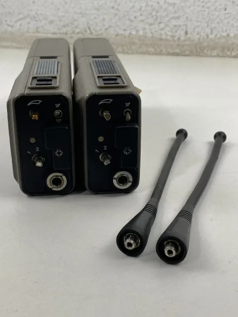 Mortorola Walkie Talkie Two way radio HT600 with battery and antenna