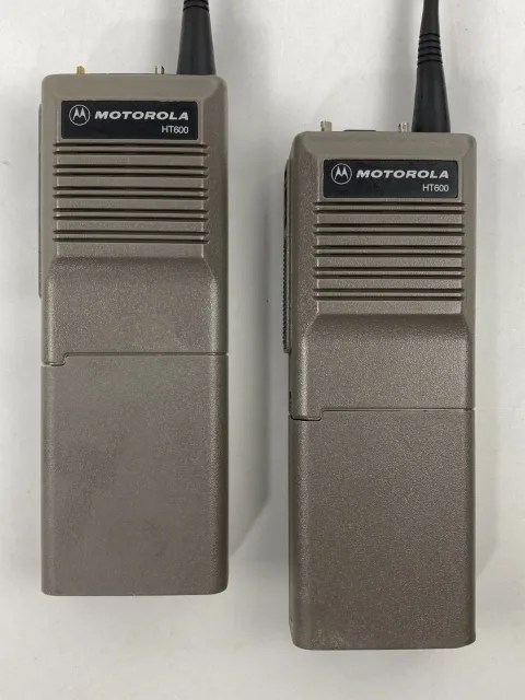 Mortorola Walkie Talkie Two way radio HT600 with battery and antenna
