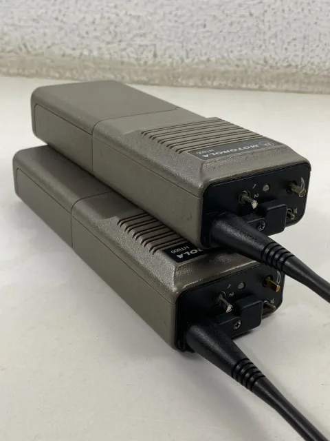 Mortorola Walkie Talkie Two way radio HT600 with battery and antenna