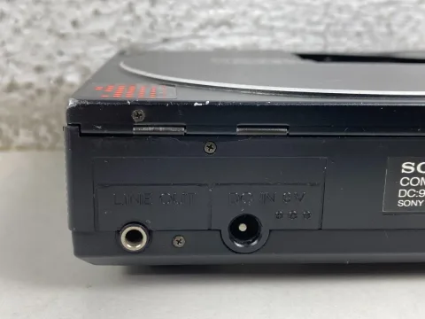 Sony D-50 Discman Portable CD Player