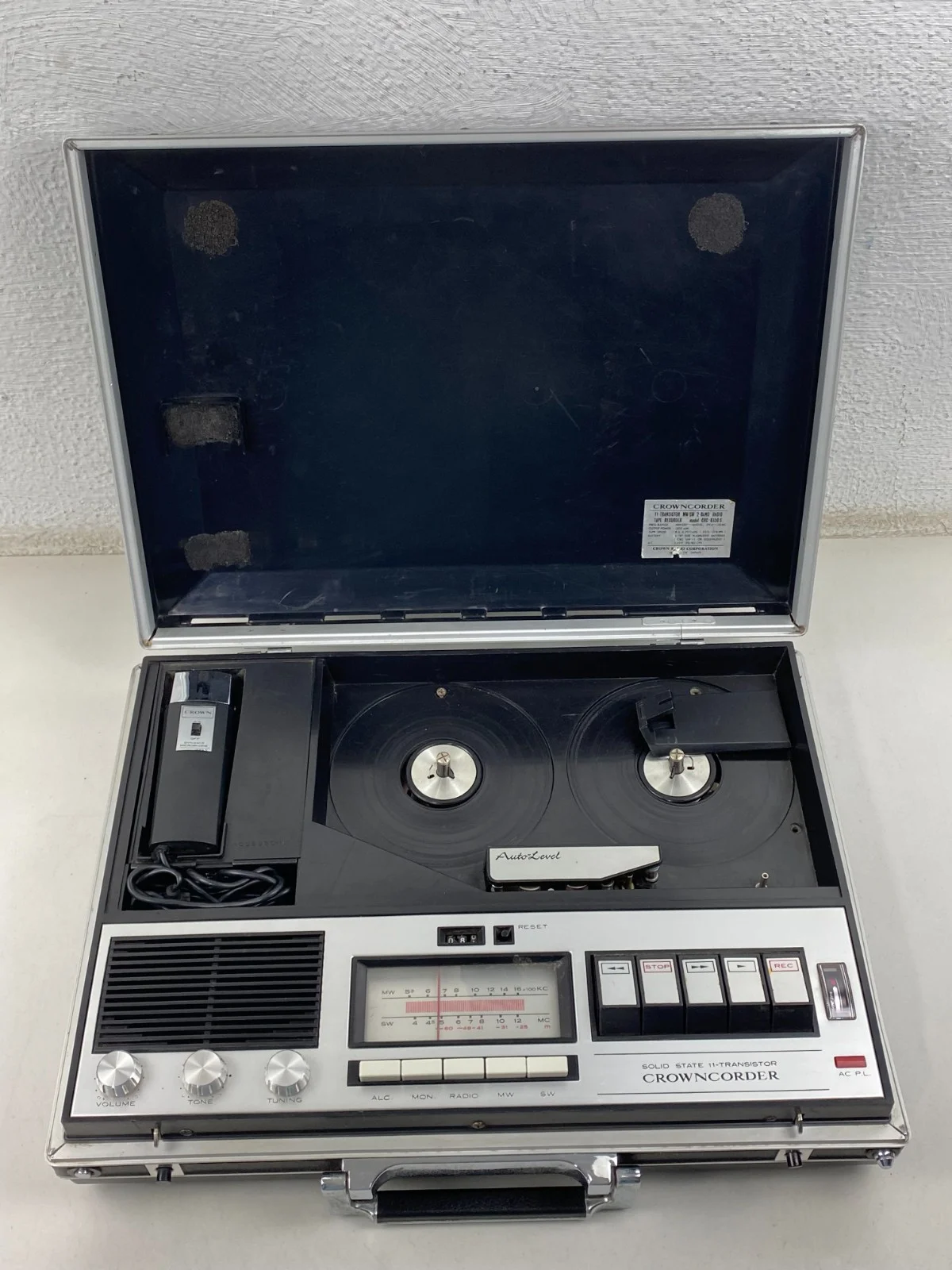 Crown CRC-6150S Radio Tape Corder Solid state 11 transistor Portable