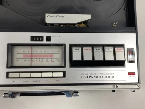 Crown CRC-6150S Radio Tape Corder Solid state 11 transistor Portable