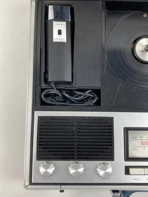 Crown CRC-6150S Radio Tape Corder Solid state 11 transistor Portable