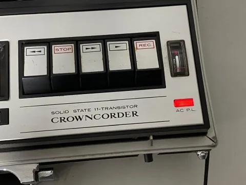 Crown CRC-6150S Radio Tape Corder Solid state 11 transistor Portable