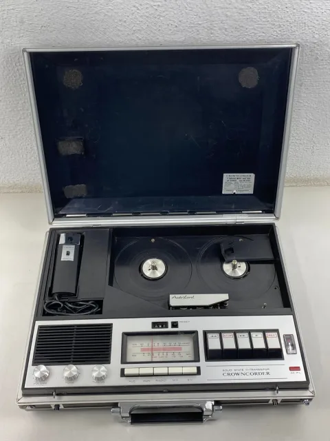 Crown CRC-6150S Radio Tape Corder Solid state 11 transistor Portable