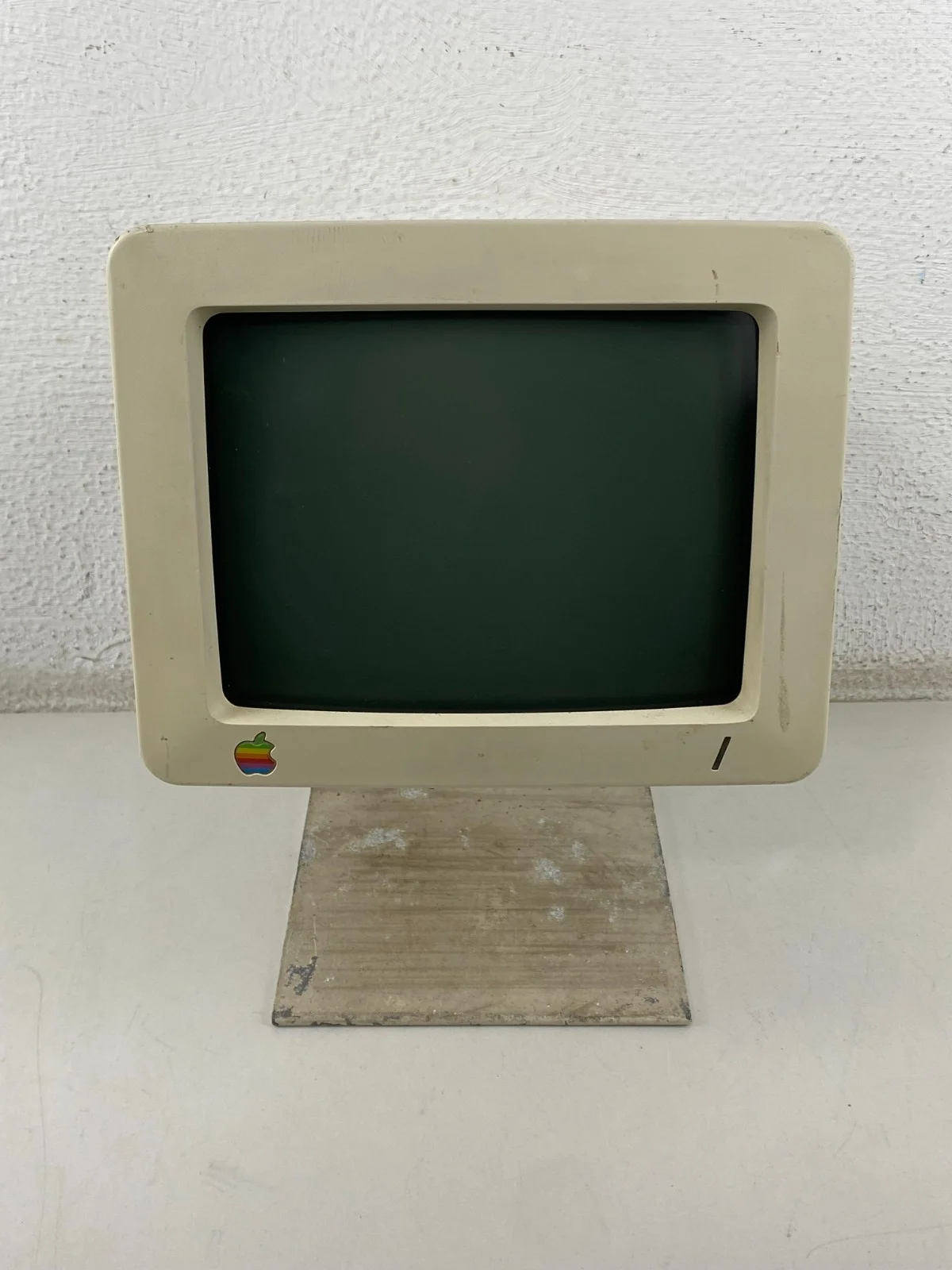 شاشة CRT لجهاز Apple IIc طراز A2M4090 مع قاعدة A2M4021 قطع غيار