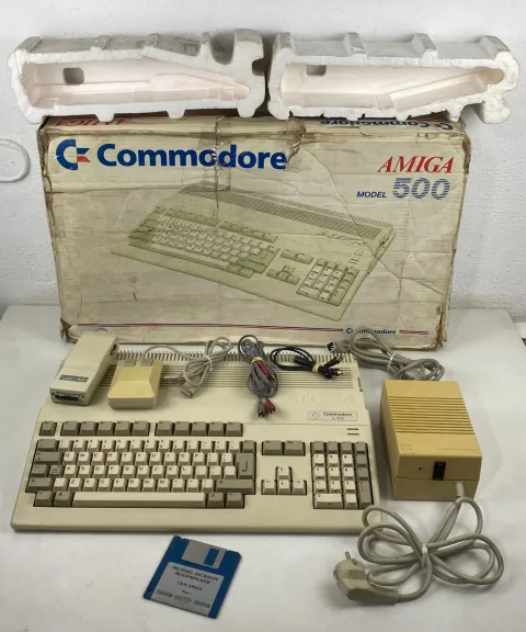 Commodore Amiga 500 A500 REV 6A Home Computer Game
