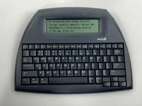 AlphaSmart NEO2 Word Processor- Potable Digital Typewriter No USB or Battery