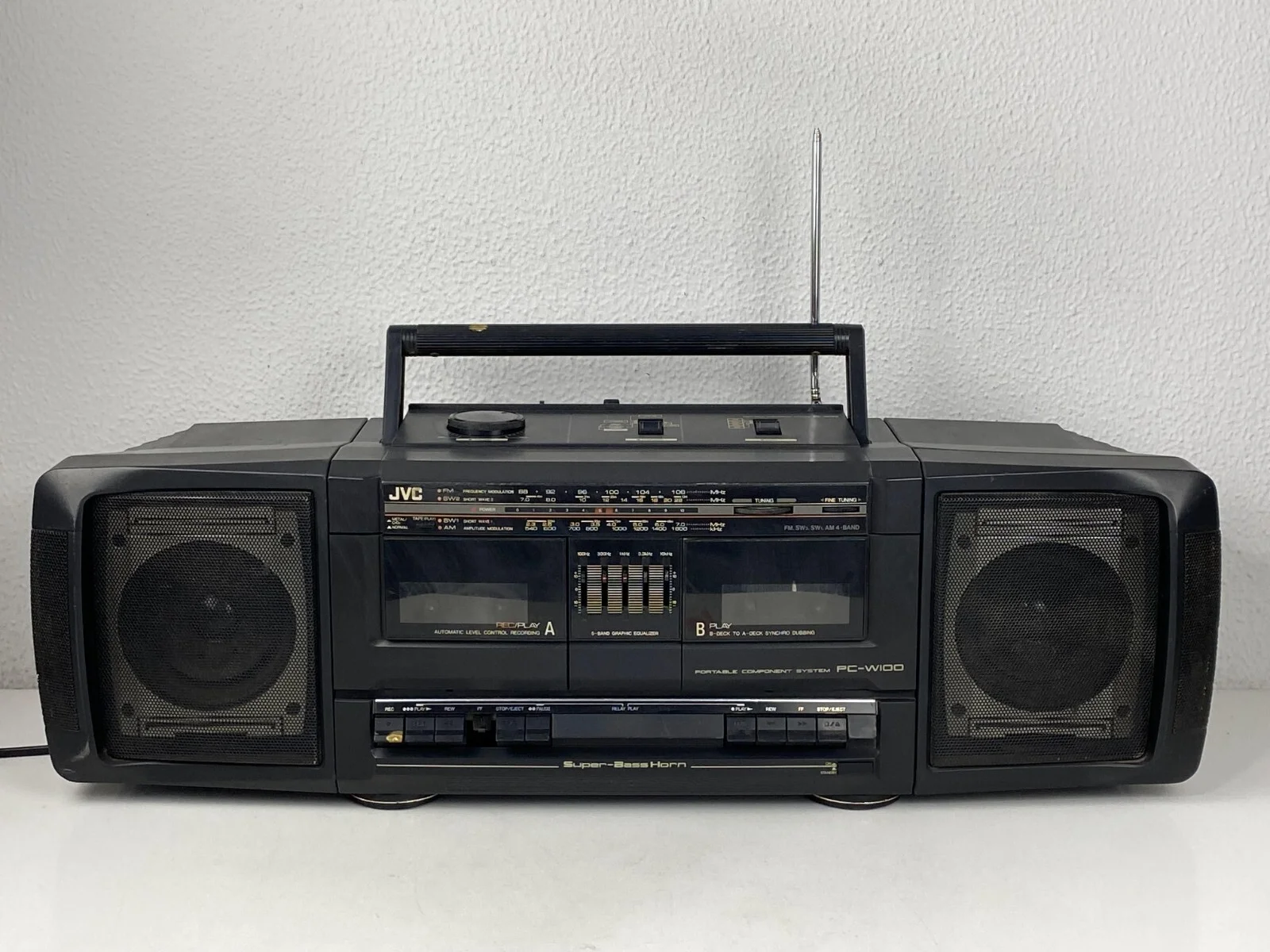 جهاز تشغيل شرائط كاسيت محمول سوبر باس هورن من JVC طراز PC-RW100 ستريو عالي fidelity