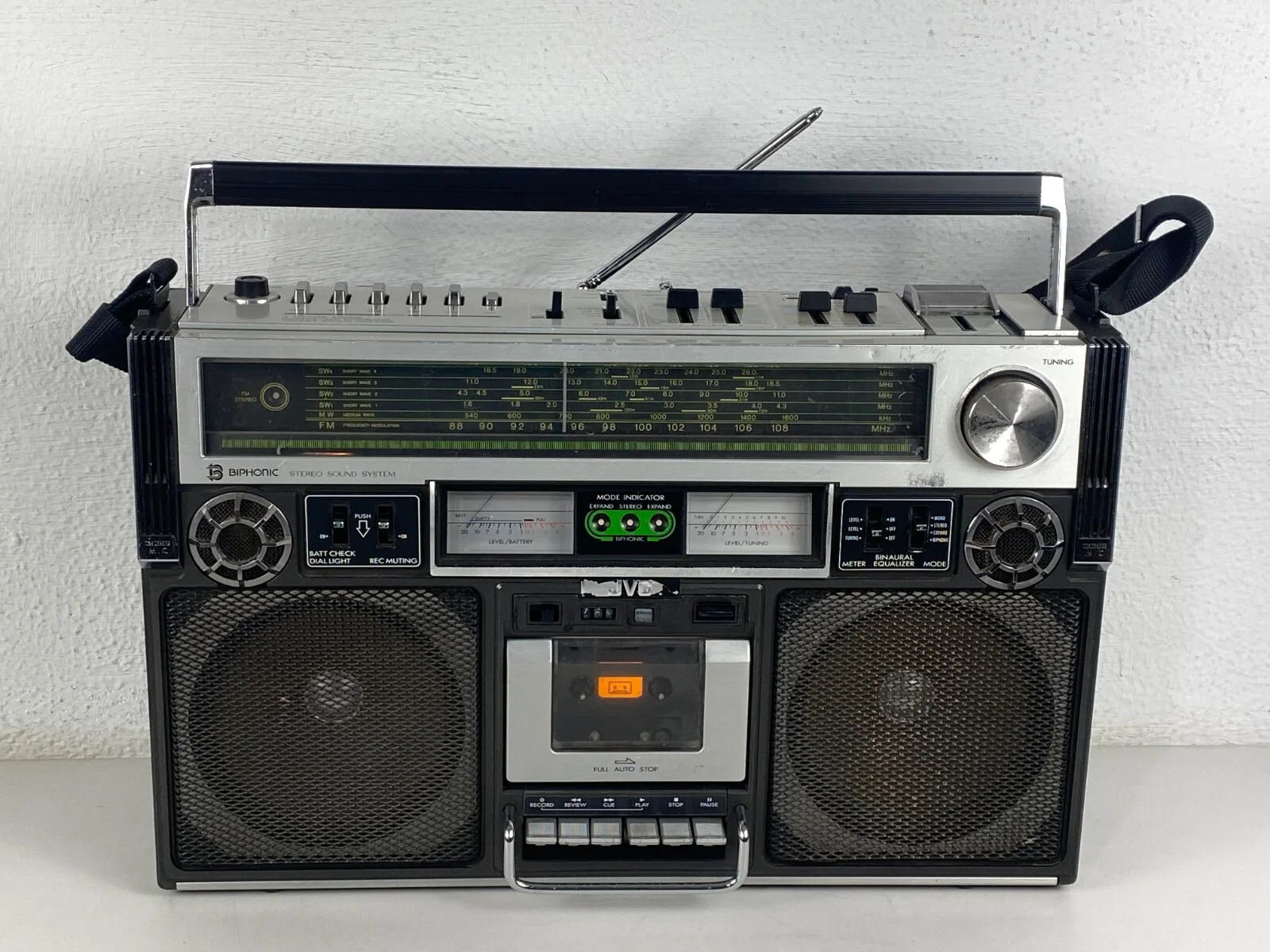 JVC RC-838W Boombox Stereo Cassette Recorder Ghetto Blaster