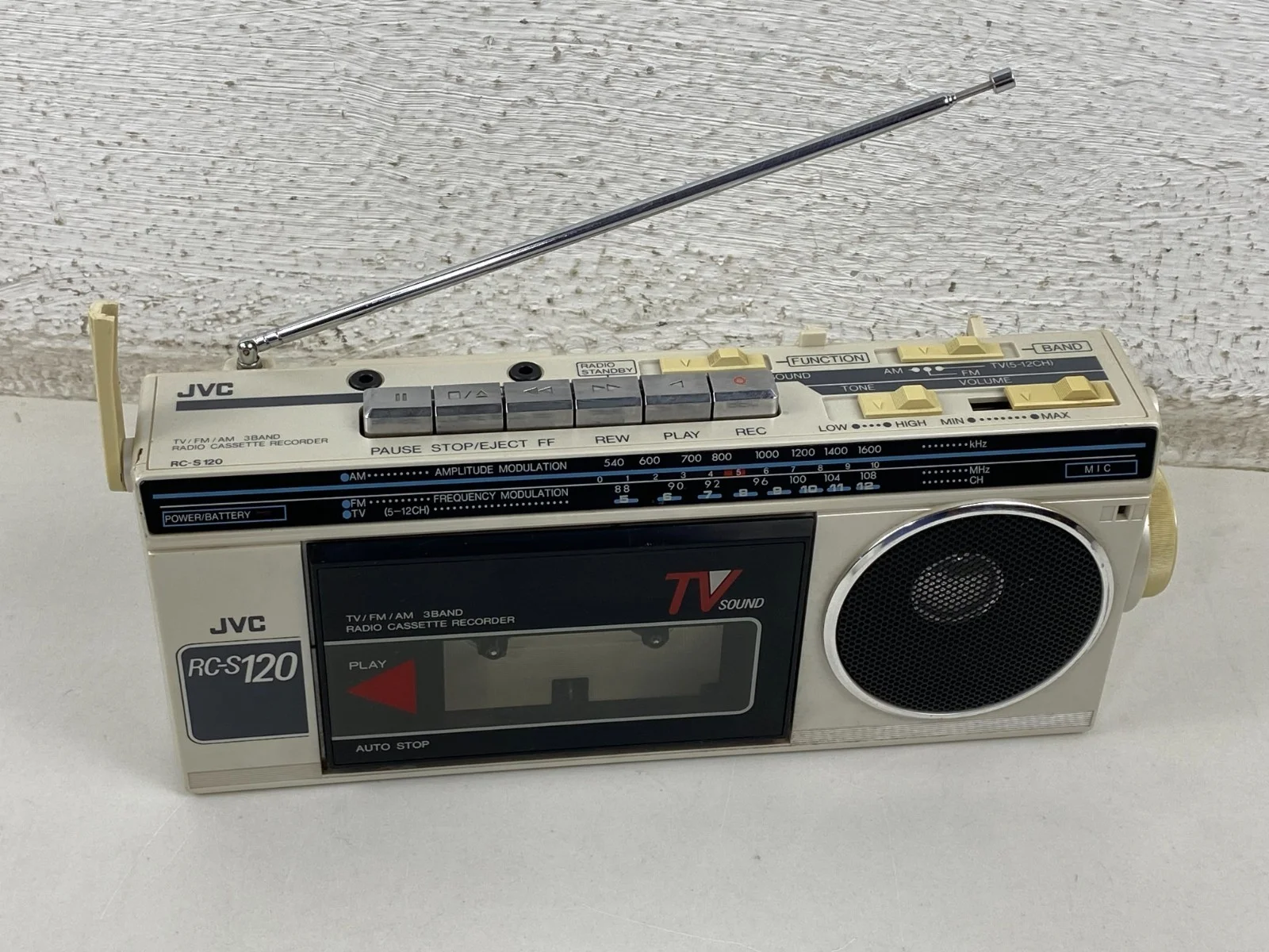 JVC RC-S120 TV/FM/AM 3-band radio cassette recorder