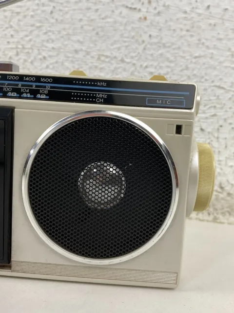 JVC RC-S120 TV/FM/AM 3-band radio cassette recorder