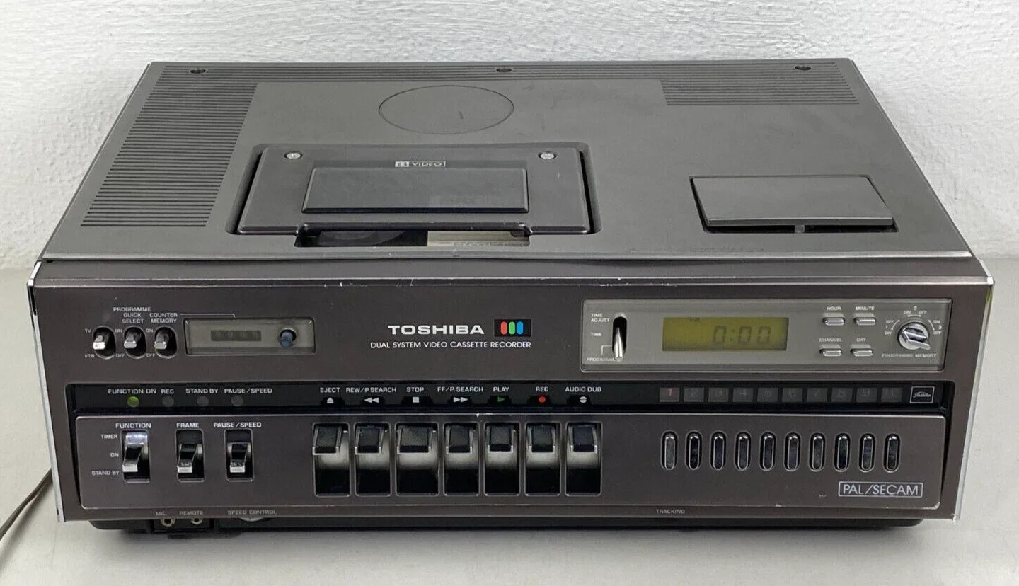 Toshiba Betamax V-5470D Video Cassette Recorder VCR 1979