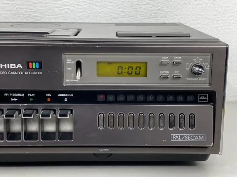 Toshiba Betamax V-5470D Video Cassette Recorder VCR 1979