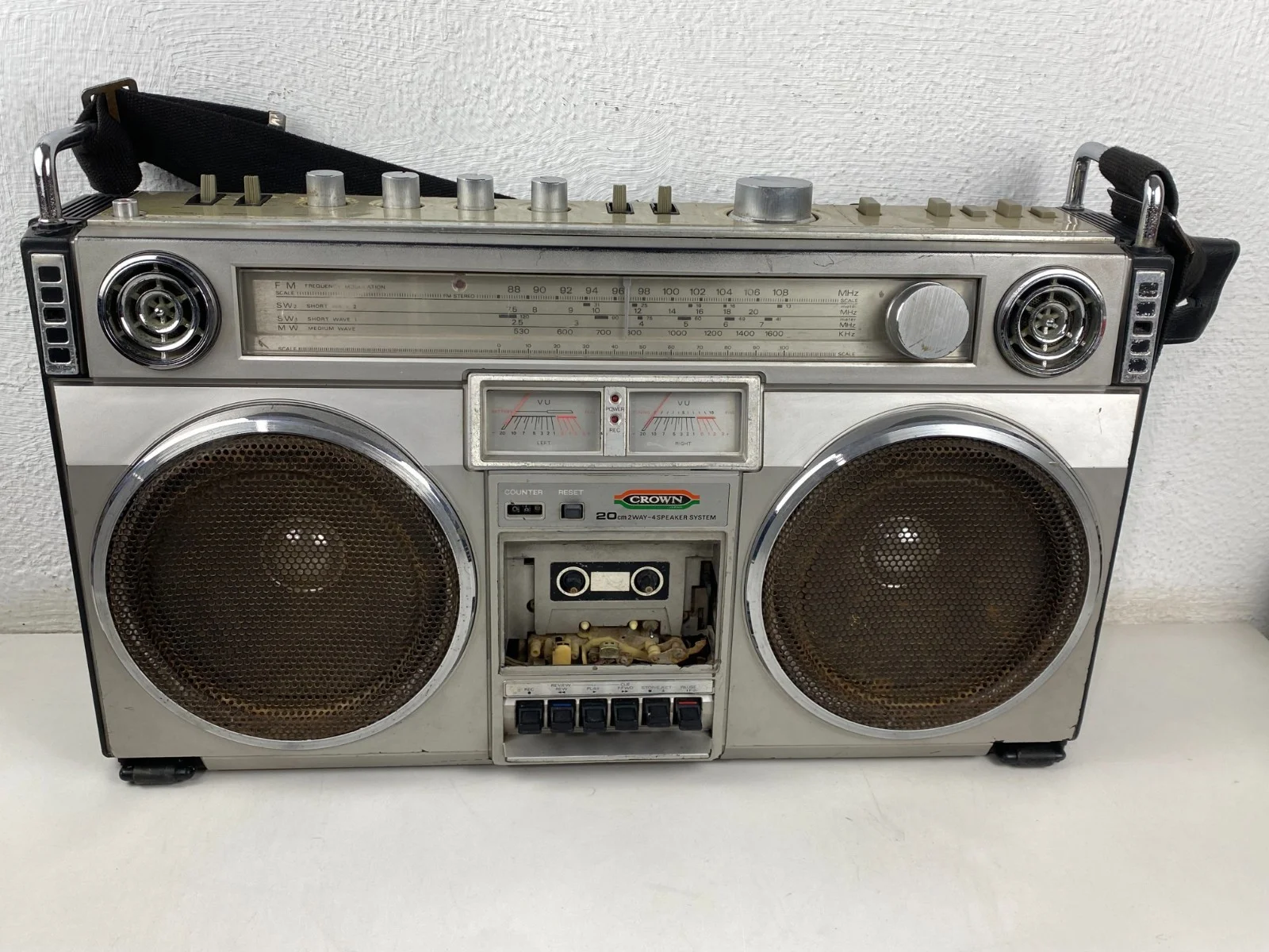 Crown CSC-850 Stereo Boombox Cassette Recorder Player Radio
