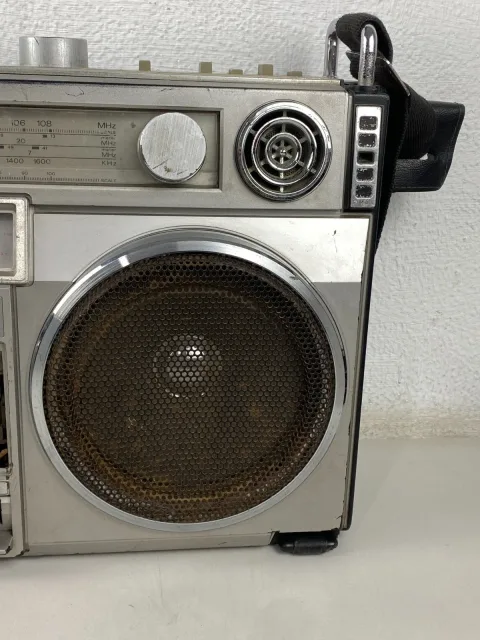 Crown CSC-850 Stereo Boombox Cassette Recorder Player Radio