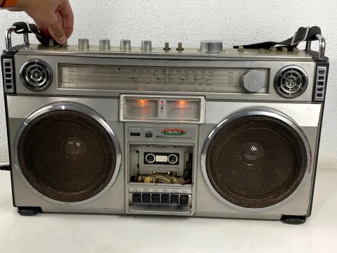 Crown CSC-850 Stereo Boombox Cassette Recorder Player Radio