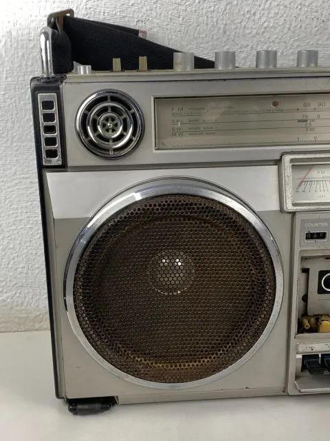 Crown CSC-850 Stereo Boombox Cassette Recorder Player Radio