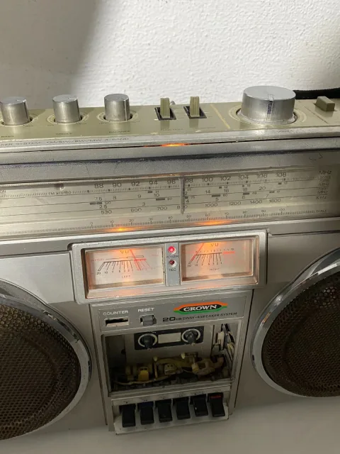 Crown CSC-850 Stereo Boombox Cassette Recorder Player Radio