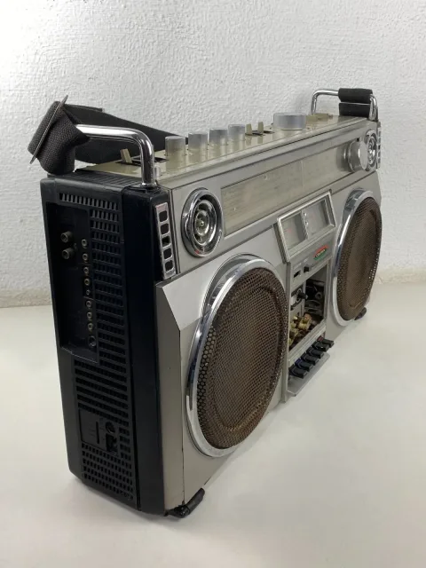 Crown CSC-850 Stereo Boombox Cassette Recorder Player Radio