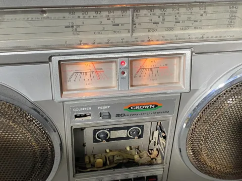 Crown CSC-850 Stereo Boombox Cassette Recorder Player Radio