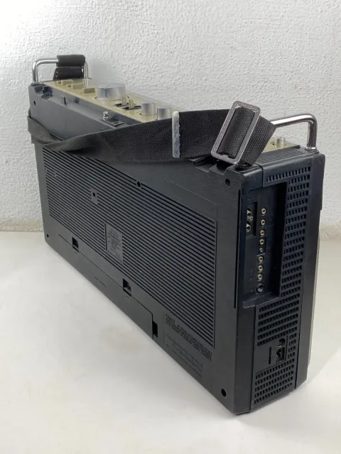 Crown CSC-850 Stereo Boombox Cassette Recorder Player Radio