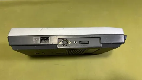 مشغل ومسجل كاسيت Continental Edison MC8122 يعمل بالبطاريات والكهرباء كوريا