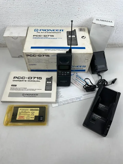 Retro Pioneer PCC-D715 GSM Mobile Cellular Phone