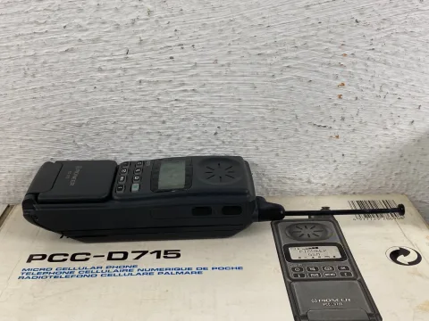 Retro Pioneer PCC-D715 GSM Mobile Cellular Phone