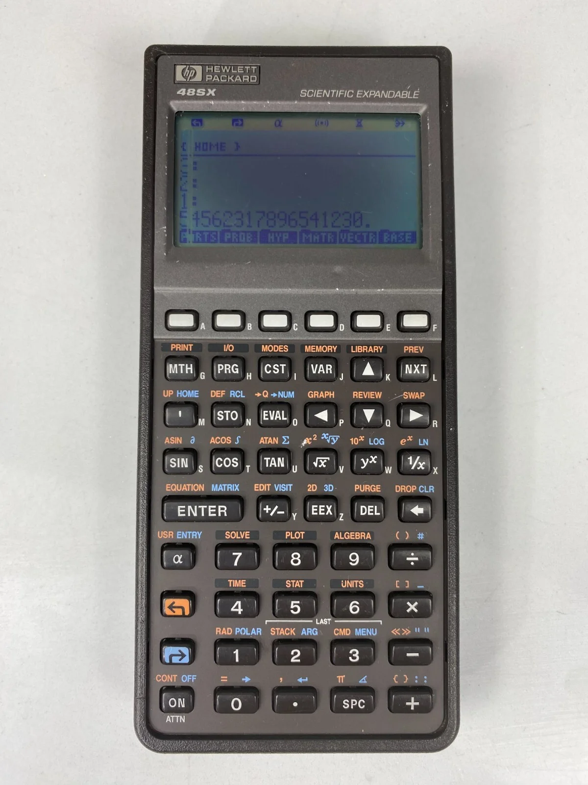 حاسبة رسم بياني HP 48SX من Hewlett Packard