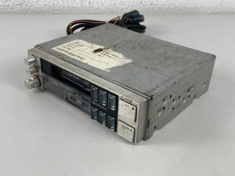 Alpine 5331 cassette car stereo