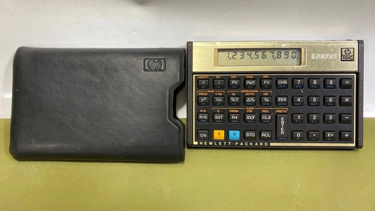 Hewlett Packard HP-12C Platinum Financial Calculator Kompas