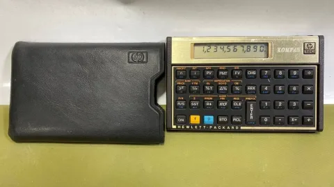 Hewlett Packard HP-12C Platinum Financial Calculator Kompas