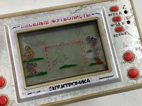 IM 22 Funny Football LCD Game on screen Elektronika Ussr soviet
