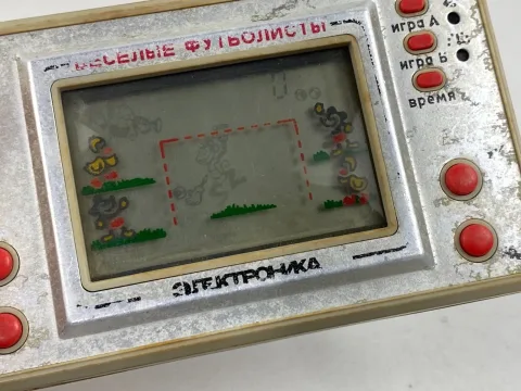 IM 22 Funny Football LCD Game on screen Elektronika Ussr soviet