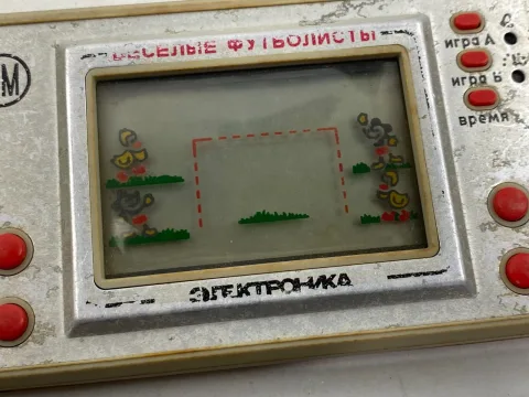 IM 22 Funny Football LCD Game on screen Elektronika Ussr soviet