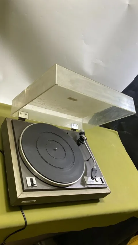 Pioneer Plain Old 1977 Belt drive PL-155A Stereo Turntab